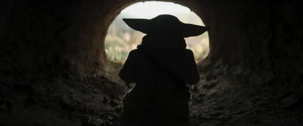 Mandalorian and Grogu scene