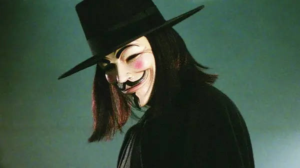 Natalie Portman in mask