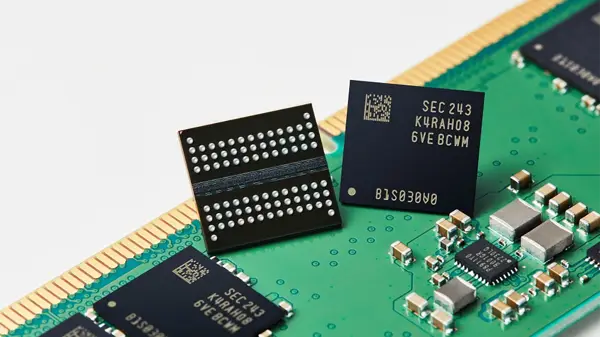 A close-up of a fake DDR5 memory module with empty plastic chips