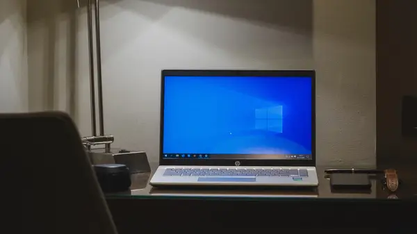 pc screen showing update